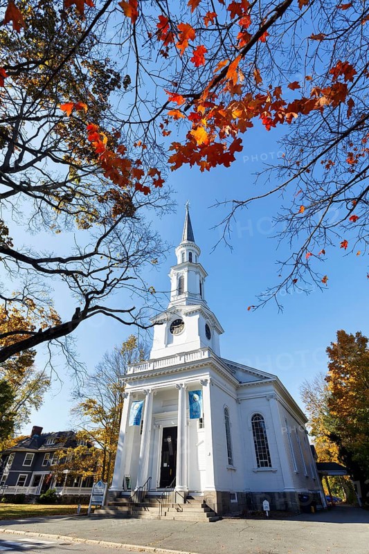 Historic First Parish Church, classic New England architecture, American Revolution, American Revolutionary War, scene, fall leaves, Indian Summer, Lexington Battle Green, Lexington, Massachussets, USA