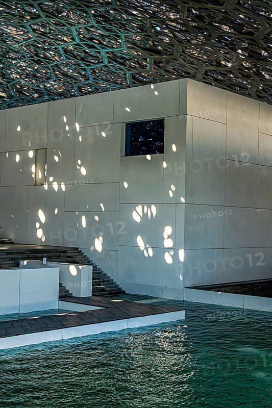 Interior design in Louvre Abu Dhabi, art museum by French architect Jean Nouvel, buildings on Saadiyat Island, Abu Dhabi, United Arab Emirates