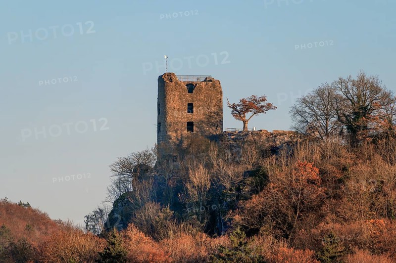 Neideck ruins in the evening light, Schlossberg. Wiesenttal, Upper Franconia, Bavaria, Germany