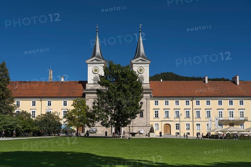 St. Quirinus Parish Church, Tegernsee Abbey, Castle with Braustüberl, Town Tegernsee, Upper Bavaria, Bavaria, Germany