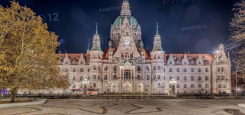 New town hall illuminates Hanover Germany