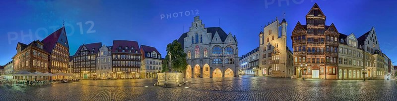 Marketplace illuminates 360 degrees of Hildesheim Germany