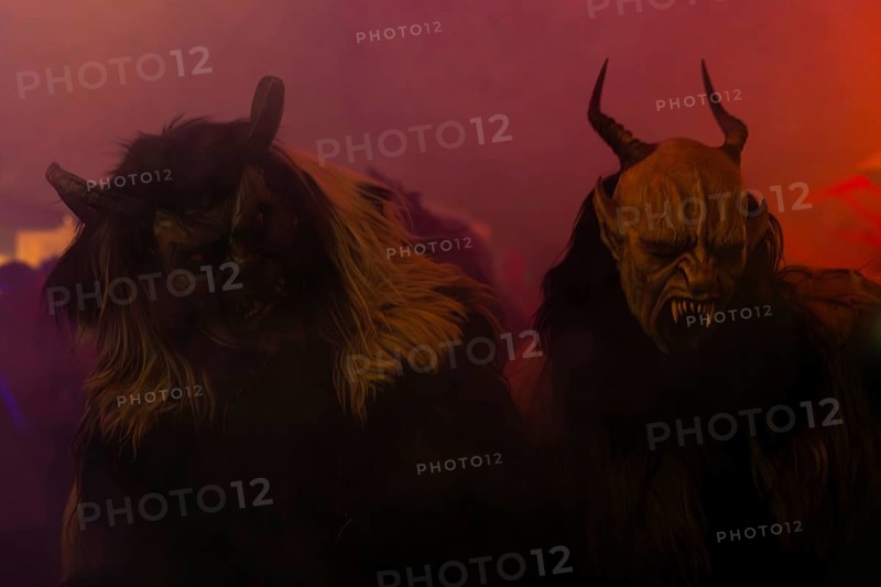 Krampuse, fog, murmurs, winter, Waldburg Castle, Waldburg, Allgäu, Baden-Württemberg, Germany