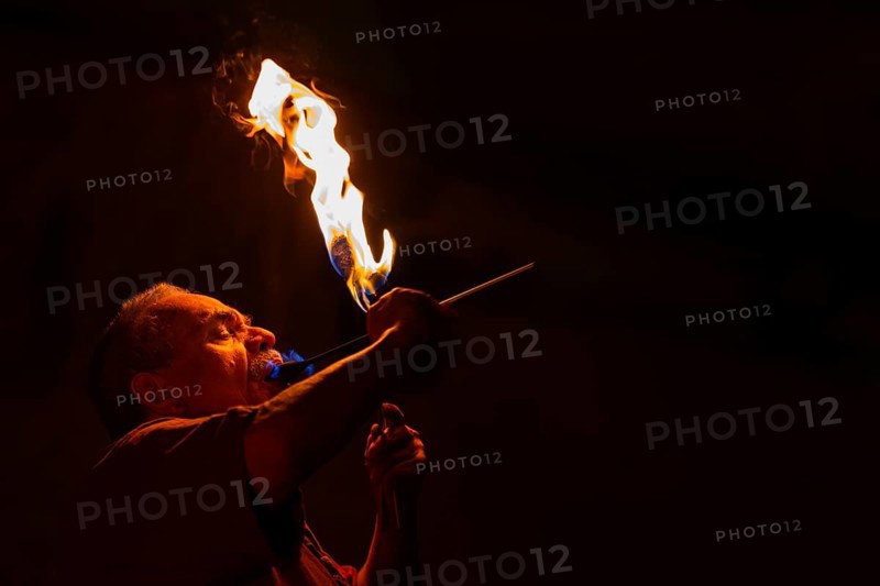 Fire Breather, Raunacht, Winter, Waldburg Castle, Waldburg, Allgäu, Baden-Württemberg, Germany