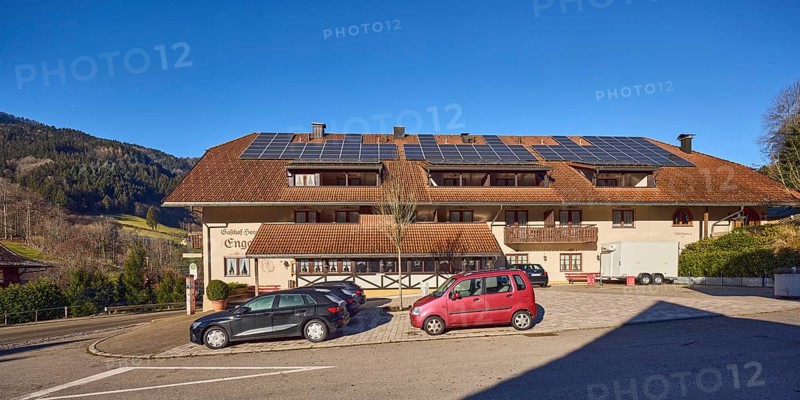 Gasthof Hotel Engel, Schwarzwaldhaus, house, building, parking lot with cars, street, hills, hilly landscape, coniferous forest, blue sky, cloudless, intersection between Kilpensträssle and Obertalstraße, Simonswald, Black Forest, Emmendingen district, Baden-Württemberg, Germany