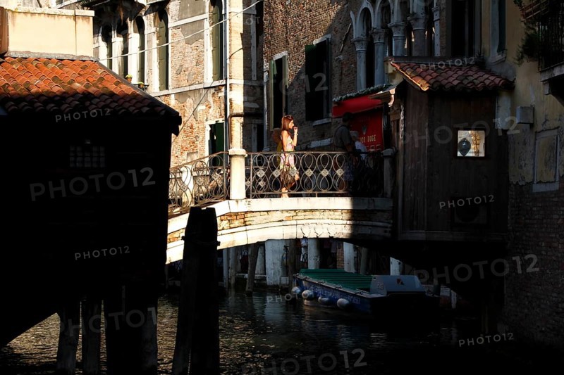 Ponte Santi Apostoli across the Rio dei Santissimi Apostoli, Venice, Veneto, Italy