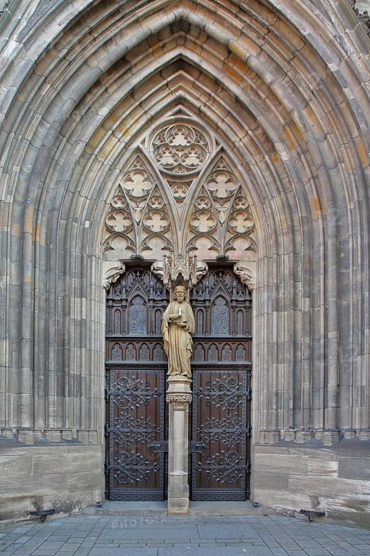 Church portal of the Gothic St. Mary's Church, tympanum with figure and decorations, Reutlingen, Swabian Jura, Baden-Württemberg, Germany