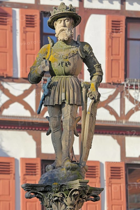 Emperor Maximilian II sculpture fountain built in 1570, Holy Roman Empire, Habsburgs, knight with sword, cutout, market fountain, Maximilian fountain, market square, Reutlingen, Swabian Jura, Baden-Württemberg, Germany