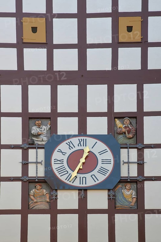 Historic Tübingen Gate built in 1330 with half-timbering, clock and figures, city gate, city tower, Reutlingen, Swabian Jura, Baden-Württemberg, Germany