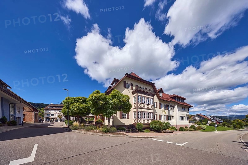 Gasthaus Lime tree, restaurant, hotel, house, general architecture, lantern, streets, pavement, trees, Southern Catalpa (Catalpa bignonioides), blue sky, cumulus clouds, intersection main street with Unterdorf, Hofstetten, Black Forest, Ortenaukreis, Baden-Württemberg, Germany