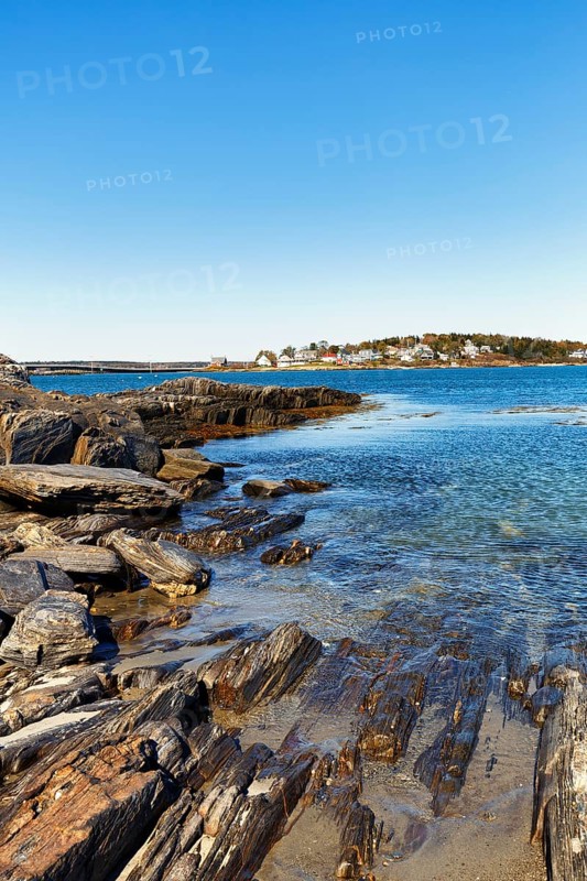 Shoreline, Rocky Coast, Cedar Beach, Harpswell, Cumberland County, Casco Bay, Atlantic Ocean, Maine, New England, USA