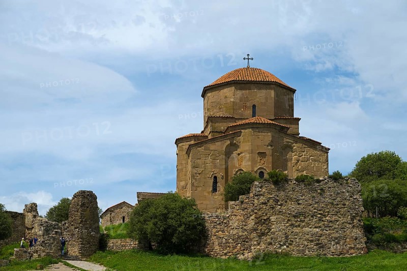 Historic church ruin with stone tower against a blue sky, Javari Monastery, Jvari Monastery, Dzhwari Church, Cross Monastery, UNESCO World Heritage Site, Mtskheta, Mtskheta, Mtskheta, Mtskheta-Mtianeti Region, Georgia