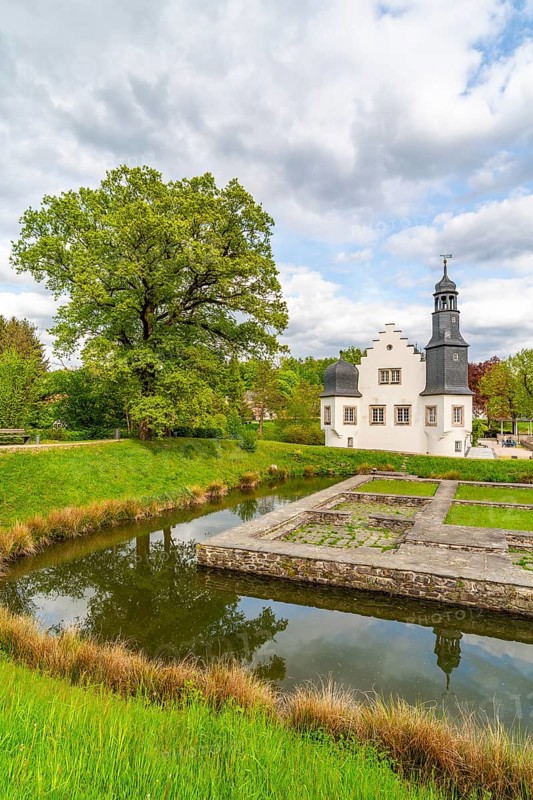 Göltzsch Castle with ruins of a moat and moat, Rodewisch, Jakobsweg Silberberg, Vogtland, Saxony, Germany