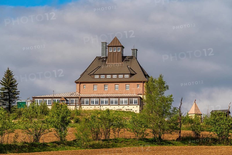 Restaurant und Bergbaude Schwartenberghaus, Schwartenberg, ridge trail through the Ore Mountains, Ore Mountains Vogtland nature park Park, Seiffen, Ore Mountains, Saxony, Germany