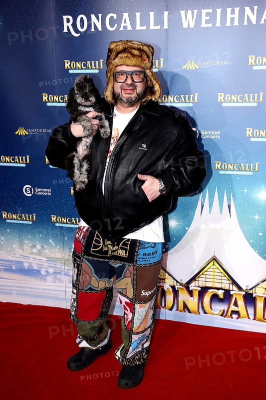 Oliver Polak, Roncalli Christmas Circus Premiere, Tempodrom, Berlin 19.12.2025