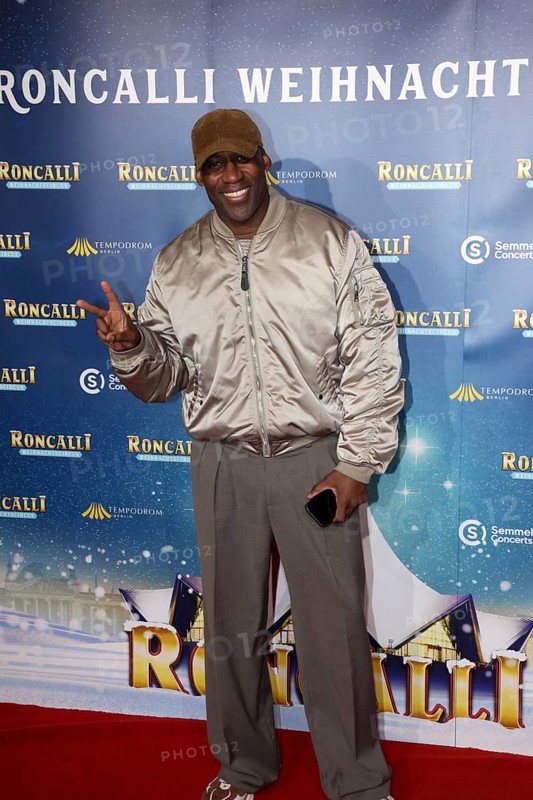 Joe Diallo, Roncalli Christmas Circus Premiere, Tempodrom, Berlin 19.12.2025