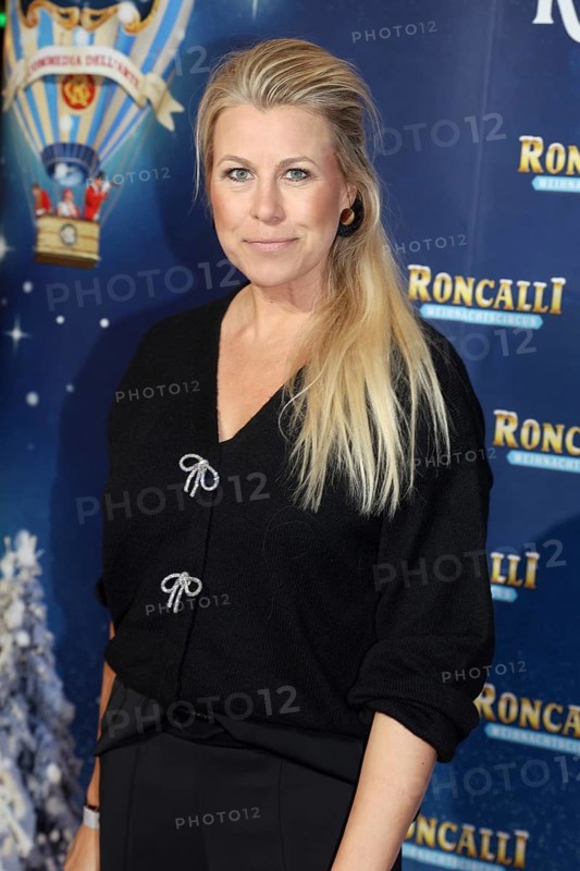 Nadine Krüger, Roncalli Christmas Circus Premiere, Tempodrom, Berlin 19.12.2025