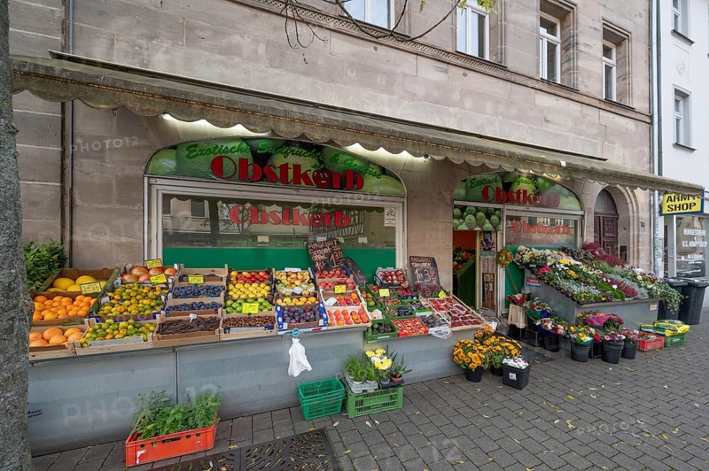 Fruit and vegetable shop with goods in front of the shop, Lauf an der Pegnitz, Middle Franconia, Bavaria, Germany