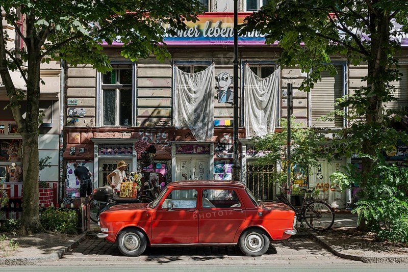 Everyday street scenes on Prenzlauer Berg, Berlin