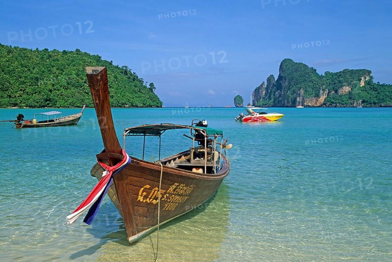 Longtail boat on Ko Phi Phi Don beach, two years in front of the tsunami, Thailand, December 2002, vintage, retro, old, historic