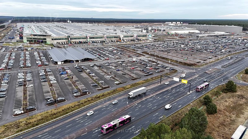 Tesla Gigafactory Grünheide, 19.12.2025, Grünheide, Brandenburg, Germany