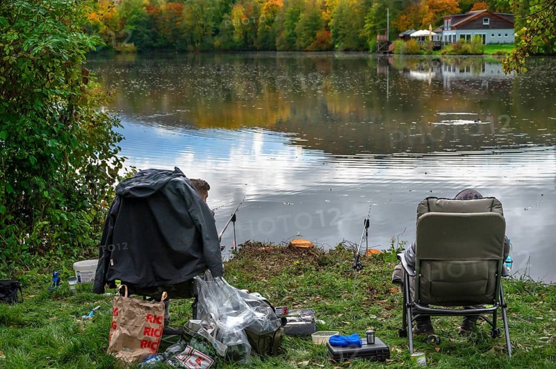 Angler am Happurger Stausee, Happurg, Middle Franconia, Bavaria, Germany