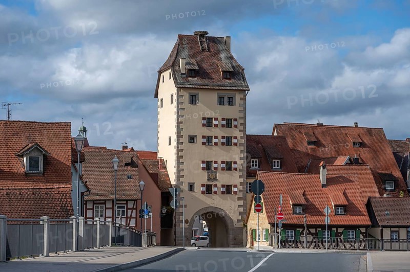 Medieval water gate, a historic city gate, rebuilt 1601-1602, Hersbruck, Middle Franconia, Bavaria, Germany