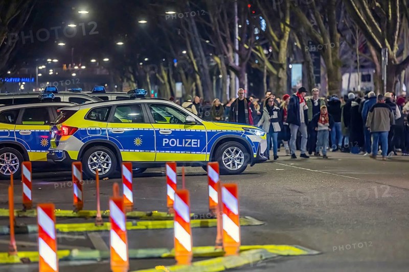 High-risk game at the MHP Arena Stuttgart. VfB Stuttgart will face Maccabi Tel Aviv's team in the Europa-League. Strong police forces secure the area around the stadium on Mercedesstraße. Police cars. Stuttgart, Baden-Württemberg, Germany