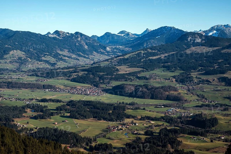 View from the Bolsterlanger Horn of villages in the Illertal and mountains of the Allgäu Alps, Bolsterlang, Oberstdorf, Oberallgäu, Allgäu, Bavaria, Germany