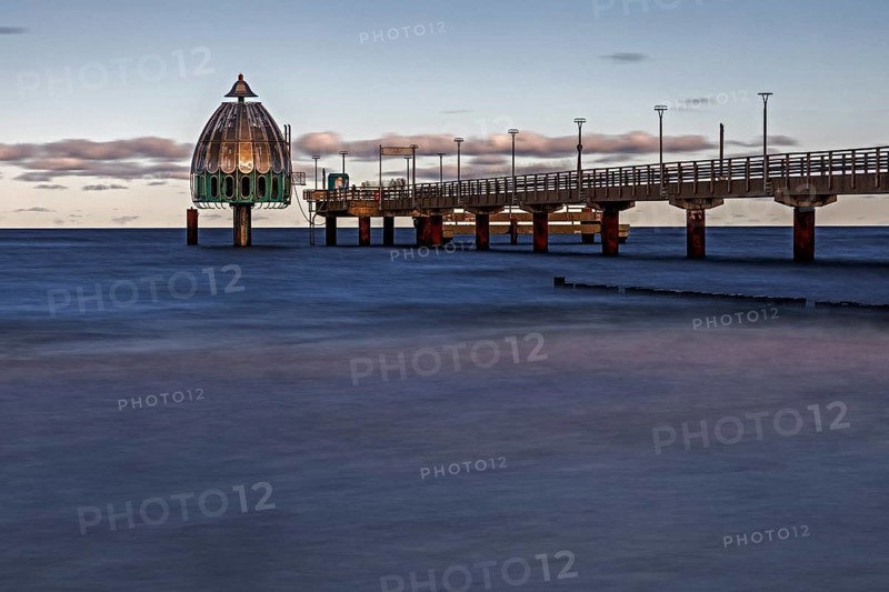 Pier with diving gondola, long exposure, evening light, Zingst, Fischland-Darß-Zingst, Western Pomerania Lagoon Area National Park, Mecklenburg-Western Pomerania, Germany