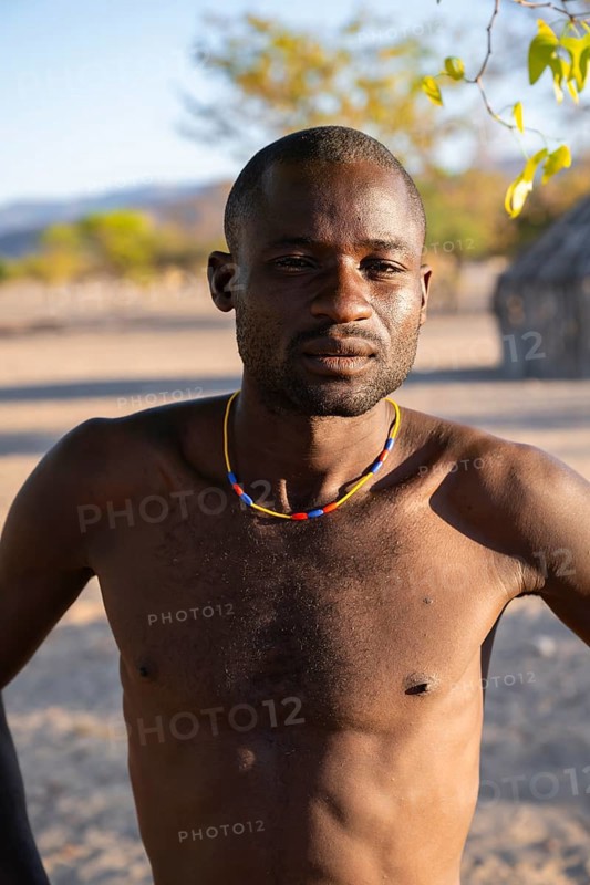 Portrait, man of the Hakaona tribe, also Havakona or Hakawona, near Opuwo, Kunene, Namibia