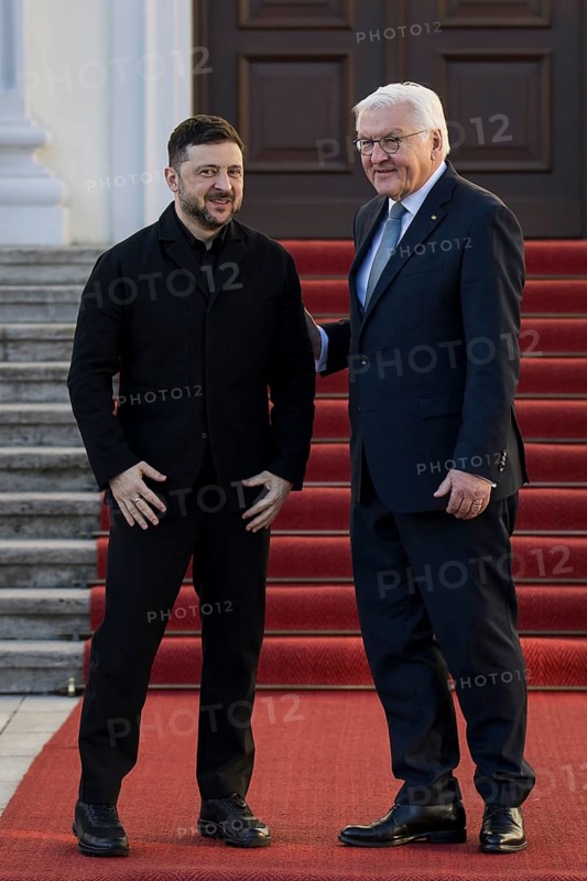 Volodymyr Selensky (President of Ukraine) and Frank-Walter Steinmeier (President of the Federal Republic of Germany) on arrival at Bellevue Palace, 15 December 2025