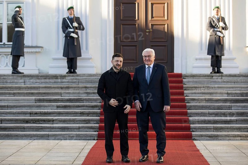 Volodymyr Selensky (President of Ukraine) and Frank-Walter Steinmeier (President of the Federal Republic of Germany) on arrival at Bellevue Palace, 15 December 2025