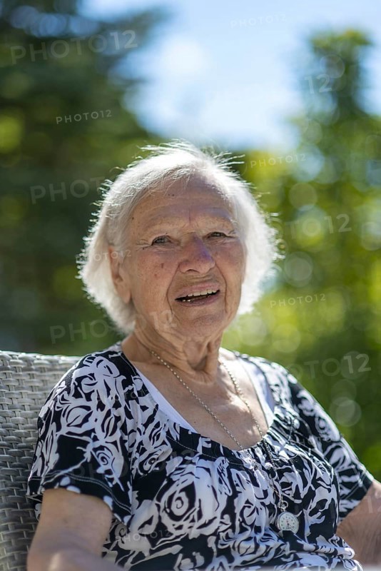 Smiling 86-year-old woman, retirement home, Jettingen, Baden-Württemberg, Germany