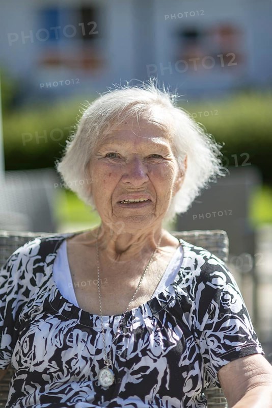 86-year-old woman, retirement home, Jettingen, Baden-Württemberg, Germany
