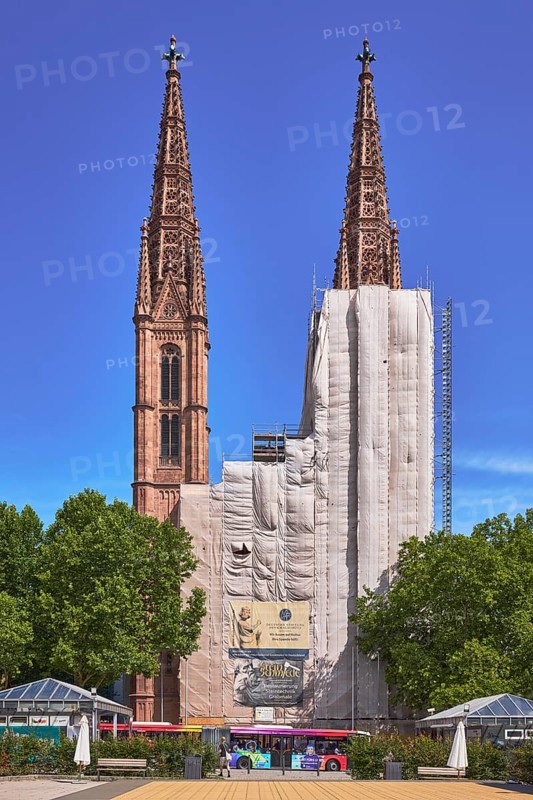 St. Boniface Catholic Church, scaffolding, renovation, trees, blue sky, cirrus clouds, Luisenplatz, Luisenstraße, Wiesbaden, state capital, district-free city, Hesse, Germany