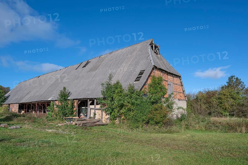Historic barn from 1923 on Gut Othenstorf, Othenstorf, Mecklenburg-Western Pomerania, Germany