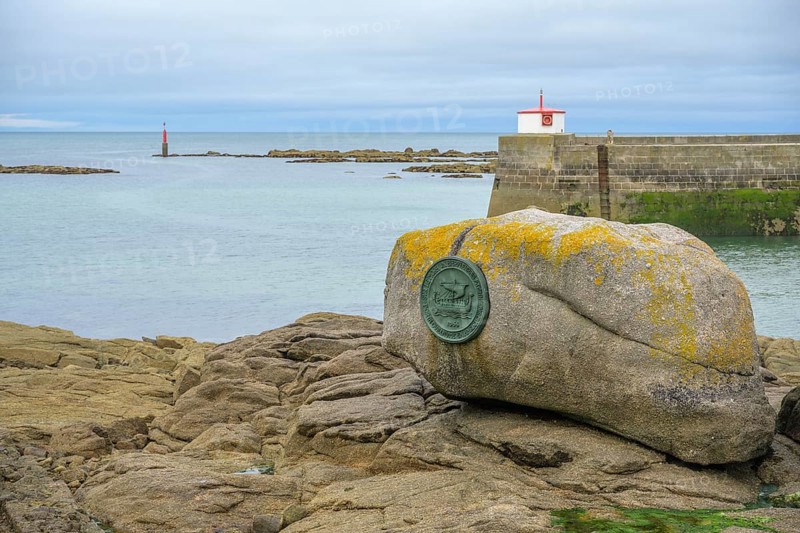 Badge in the harbor for William the Conqueror who set off for England with the ship Mora in 1066, Barfleur, Manche department, France