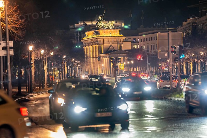 Evening traffic on Ebertstraße, on 18th March Square, Brandenburg Gate, Berlin, Germany