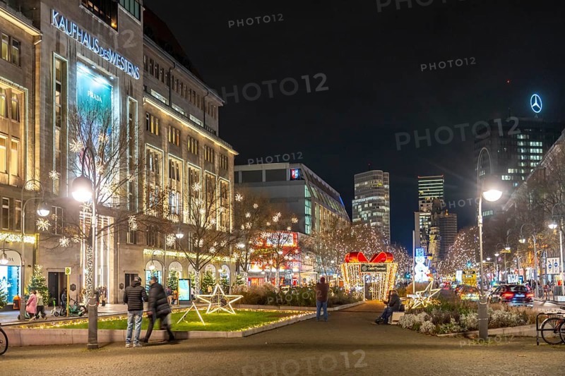 The KaDeWe, department store of the West on Tauentzienstraße in Christmas light decoration, Berlin, Germany