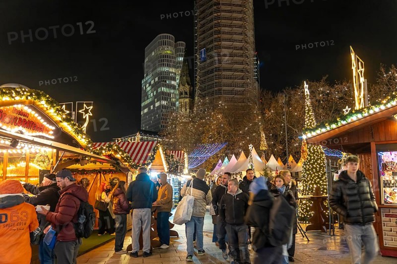 Christmas market on Breitscheidplatz, at the Memorial Church, Christmas decoration, light decoration, in Berlin, Germany