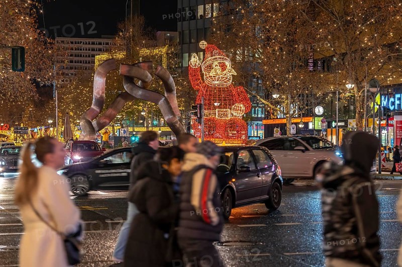 Christmas decoration, light decoration, in Berlin, Tauentzienstraße, Germany