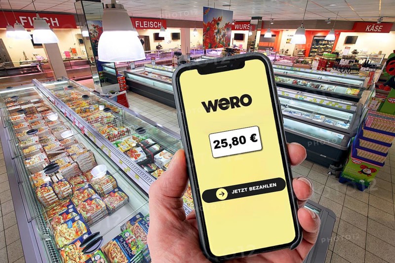 Symbolic image, photo montage, about the European WERO payment service, currently you can only send or receive money directly to another person, P2P, person-to-person, use in stationary retail, supermarkets, shops, etc., to be introduced from 2026