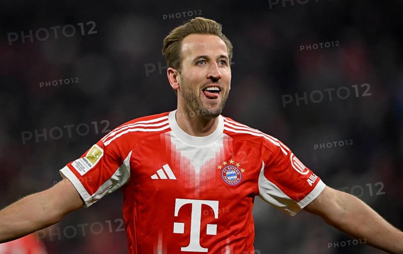 Goal cheer Harry Kane FC Bayern Munich FCB (09) gesture gesture, Allianz Arena, Munich, Bavaria, Germany