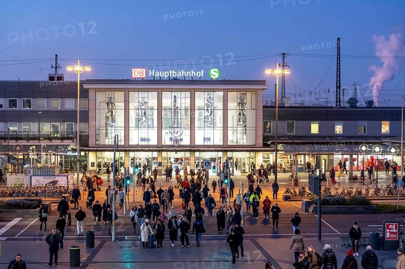 Dortmund Central Station, Station Building, Station Foreground, Pedestrian Crossing at Königswall towards Downtown South, North Rhine-Westphalia, Germany