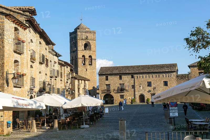 Plaza Mayor main square historic buildings medieval village of Ainsa, Aínsa-Sobrarbe, Huesca province, Aragon, Spain