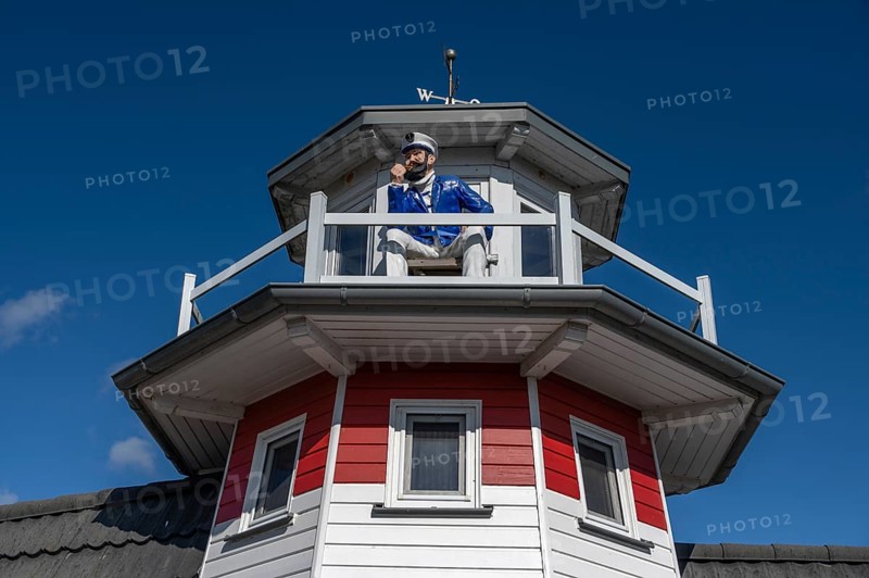 Captain figure on the balcony of a holiday home, Zingst, Darß, Mecklenburg-Western Pomerania, Germany