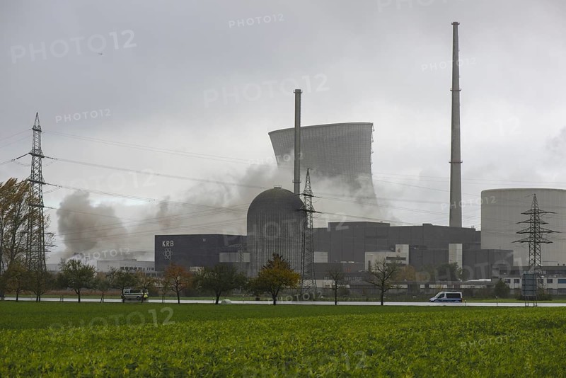Demolition of the 160m high cooling towers of the disused Gundremmingen nuclear power plant (AKW KRB), Gundremmingen, Bavaria, Germany