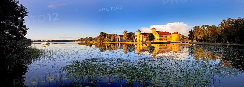 Rheinsberg Castle, lakeside with Lake Grienerick, Ostprignitz-Ruppin district, prime example of Friederician Rococo, Brandenburg, Germany