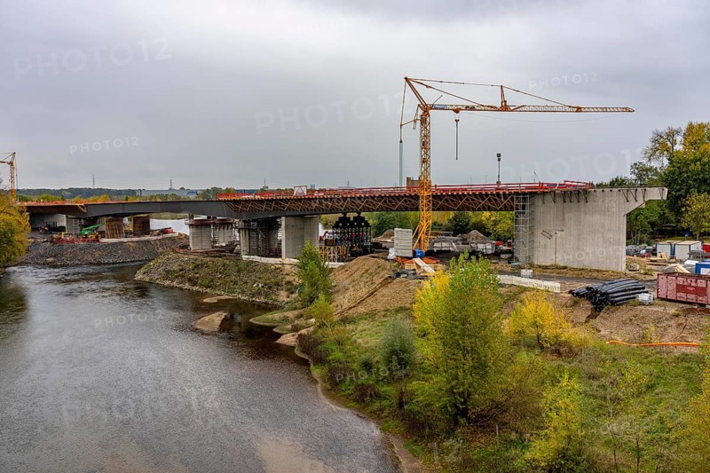 Four-lane new building of the town bypass in Wesel, B58n, here the bridge structure across the Lippe estuary into the Rhine, so far traffic flows through the town towards the Rhine bridge Wesel westwards, or vice versa, over 23, 000 vehicles use this route, after completion, traffic then runs between A3 in the east and A57 around the town, Wesel North Rhine-Westphalia